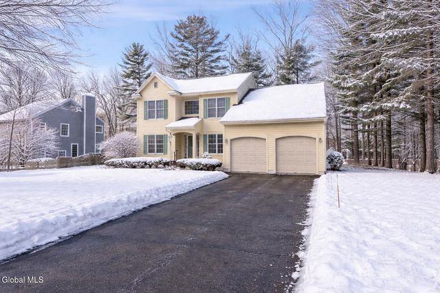 16 Coventry Drive, Clifton Park, NY 12065