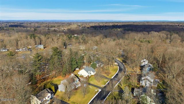 16 Coventry Drive, Clifton Park, NY 12065