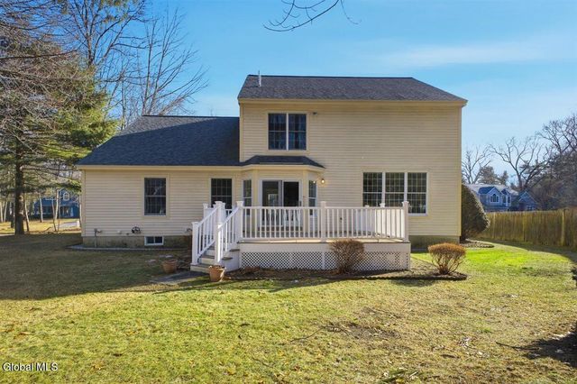 16 Coventry Drive, Clifton Park, NY 12065