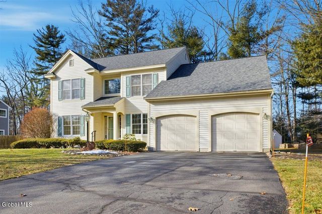 16 Coventry Drive, Clifton Park, NY 12065