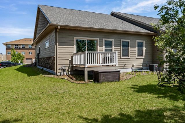 1816 Prairie PLACE, Holmen, WI 54636