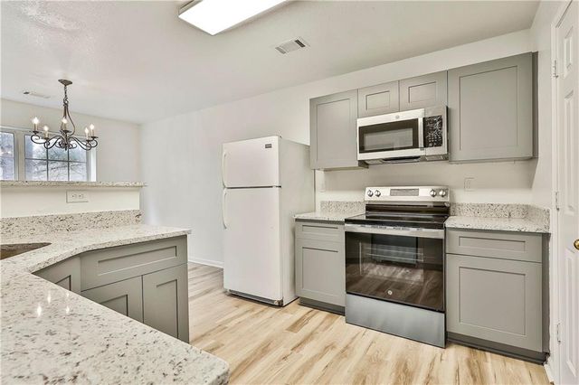 4605 Ravenwood Loop, Union City, GA 30291