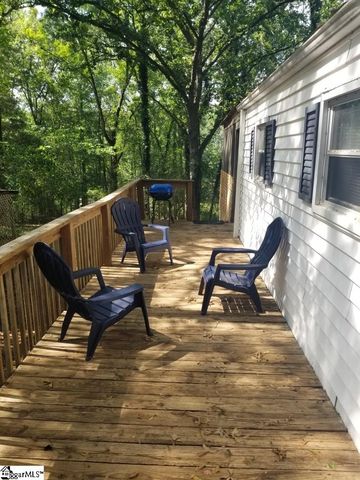 325 Lakewood Drive, Townville, SC 29689