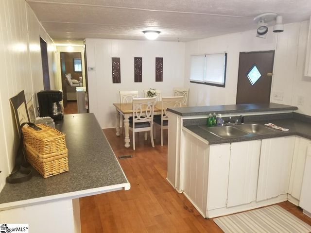 325 Lakewood Drive, Townville, SC 29689