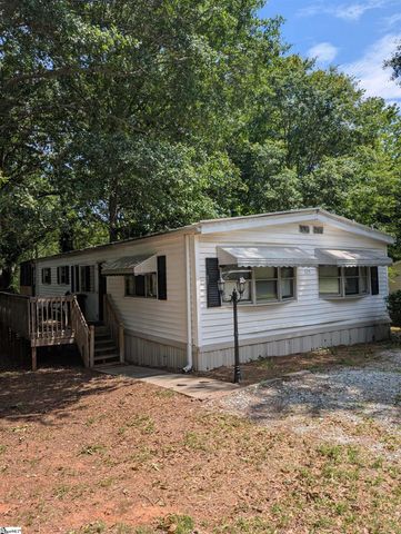 325 Lakewood Drive, Townville, SC 29689