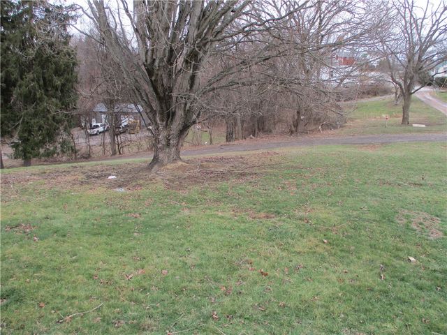 132 Armour St, Centerville, PA 15358