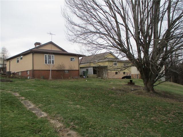 132 Armour St, Centerville, PA 15358