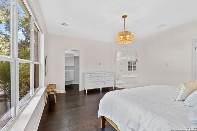 411 Cadence Hill, San Antonio, TX 78260