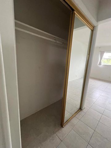 1380 NW 43rd Terrace 208, Lauderhill, FL 33313