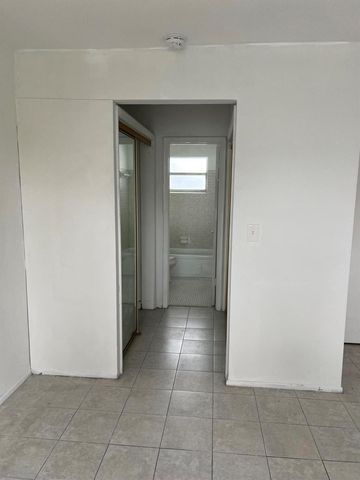 1380 NW 43rd Terrace 208, Lauderhill, FL 33313