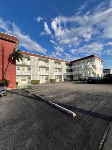 1380 NW 43rd Terrace 208, Lauderhill, FL 33313