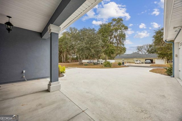 15 W Deerwood Circle, Woodbine, GA 31569