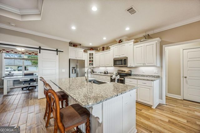 15 W Deerwood Circle, Woodbine, GA 31569