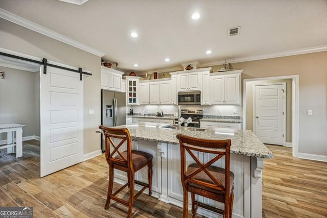 15 W Deerwood Circle, Woodbine, GA 31569