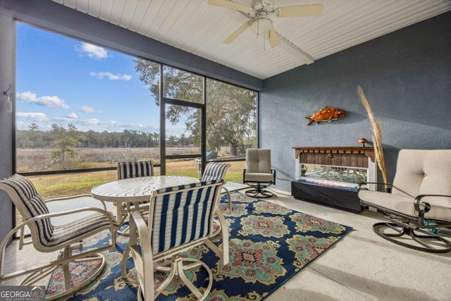 15 W Deerwood Circle, Woodbine, GA 31569