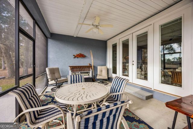 15 W Deerwood Circle, Woodbine, GA 31569