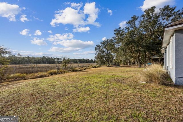 15 W Deerwood Circle, Woodbine, GA 31569