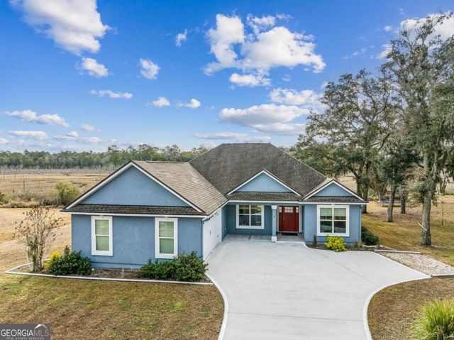 15 W Deerwood Circle, Woodbine, GA 31569