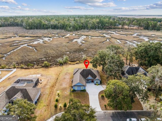 15 W Deerwood Circle, Woodbine, GA 31569