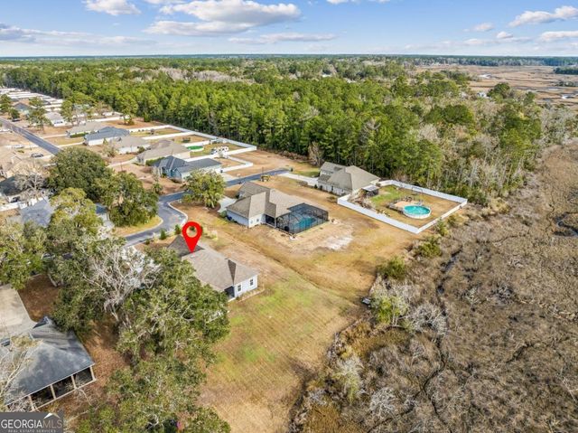 15 W Deerwood Circle, Woodbine, GA 31569