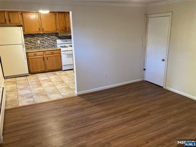 118 Doremus Avenue C, Ridgewood, NJ 07450