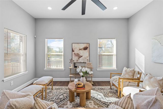 3301 Hanger Avenue, Fort Worth, TX 76105