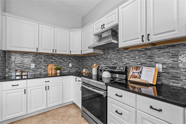 3301 Hanger Avenue, Fort Worth, TX 76105