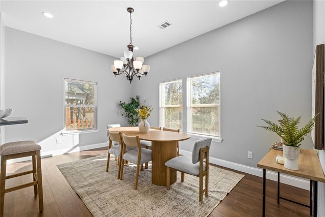 3301 Hanger Avenue, Fort Worth, TX 76105