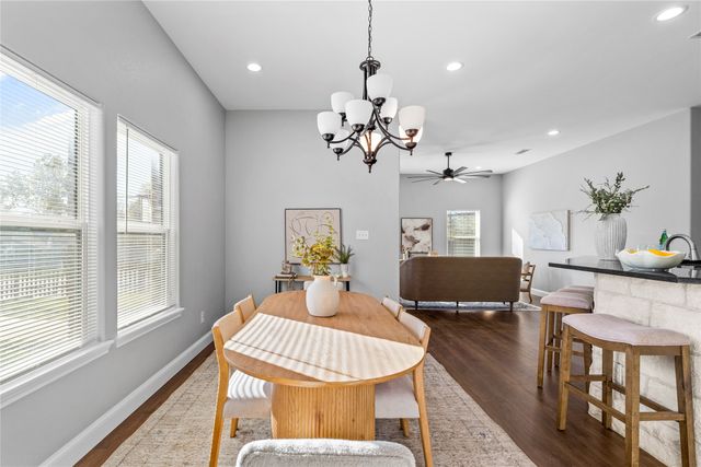 3301 Hanger Avenue, Fort Worth, TX 76105