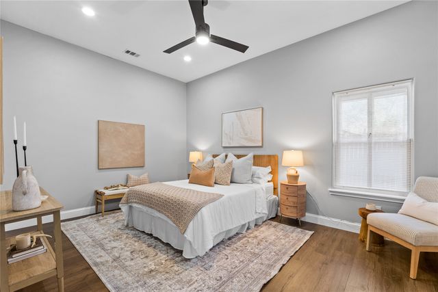 3301 Hanger Avenue, Fort Worth, TX 76105