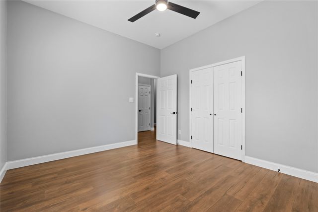 3301 Hanger Avenue, Fort Worth, TX 76105