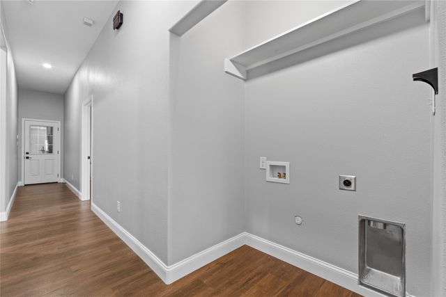 3301 Hanger Avenue, Fort Worth, TX 76105