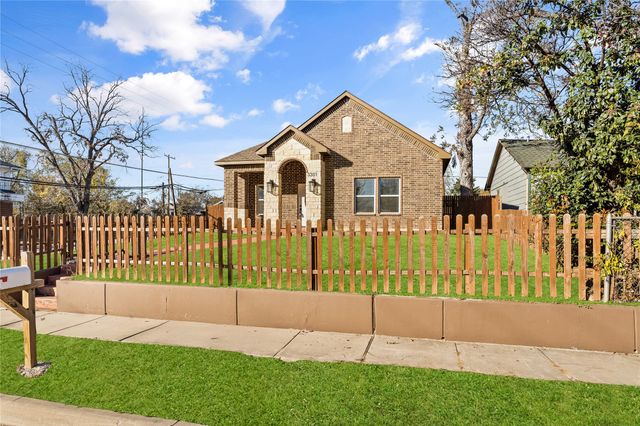 3301 Hanger Avenue, Fort Worth, TX 76105