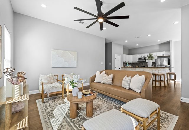 3301 Hanger Avenue, Fort Worth, TX 76105