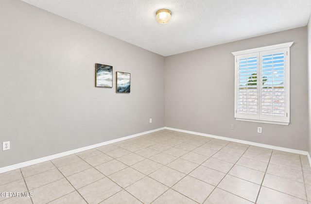625 ESMERALDA ARMENDARIZ Avenue, El Paso, TX 79932