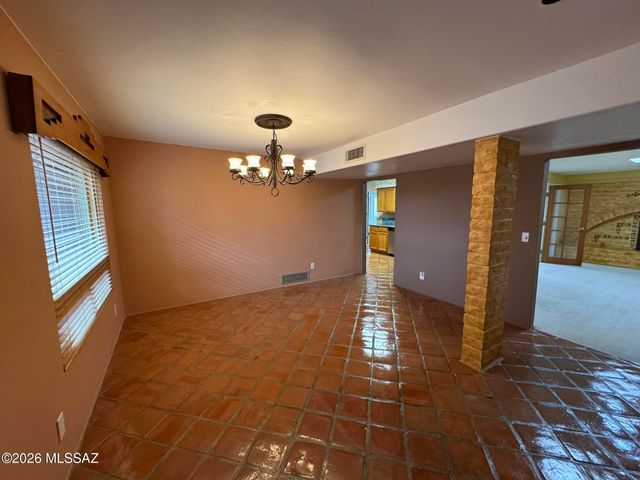 9282 E Indio Place, Tucson, AZ 85749