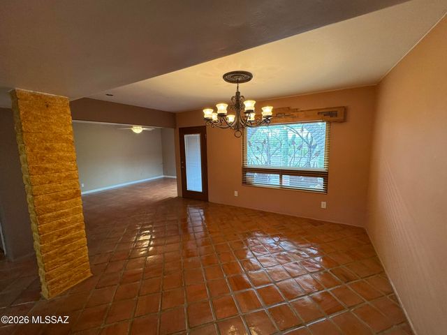 9282 E Indio Place, Tucson, AZ 85749