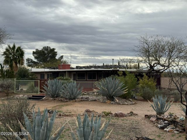 9282 E Indio Place, Tucson, AZ 85749