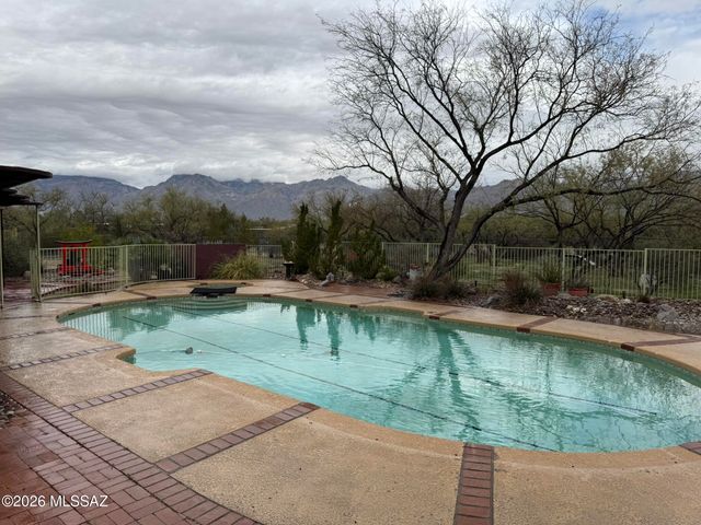 9282 E Indio Place, Tucson, AZ 85749