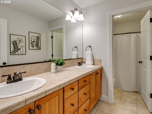 6345 CAUFIELD St, West Linn, OR 97068