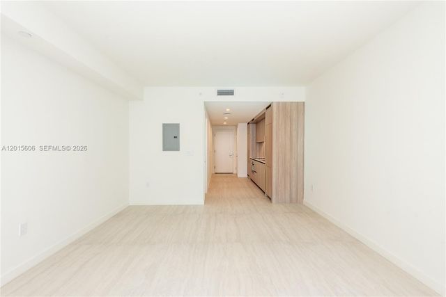 77 SE 5th St 1813, Miami, FL 33131