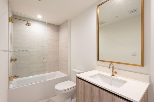 77 SE 5th St 1813, Miami, FL 33131