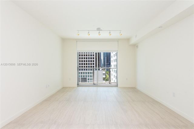 77 SE 5th St 1813, Miami, FL 33131