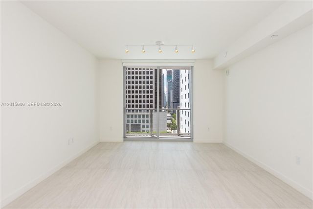 77 SE 5th St 1813, Miami, FL 33131