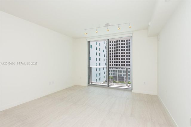 77 SE 5th St 1813, Miami, FL 33131