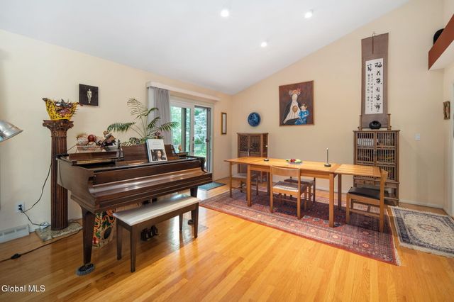 101 Fairlawn Avenue, Albany, NY 12203