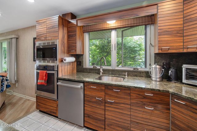 101 Fairlawn Avenue, Albany, NY 12203