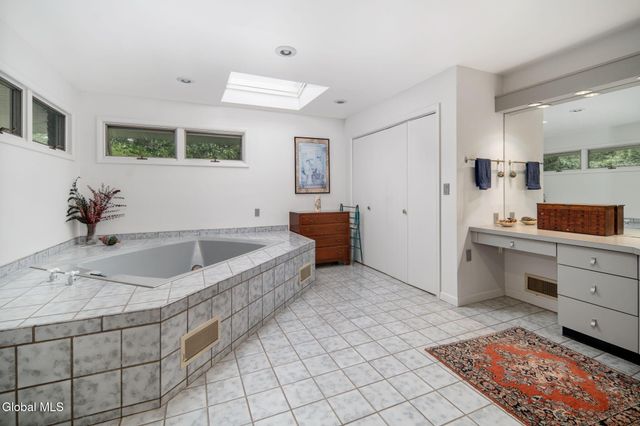 101 Fairlawn Avenue, Albany, NY 12203