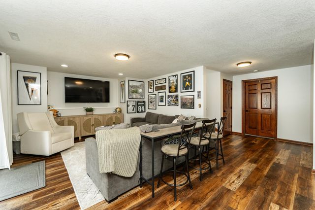 1017 8th Avenue NW, Byron, MN 55920