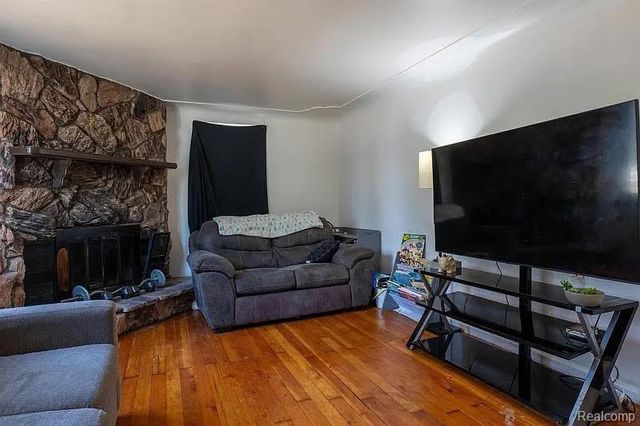 208 34th Street, Bay City, MI 48708